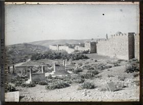 Image représentant Vue des remparts de la vieille ville depuis le cimetière musulman