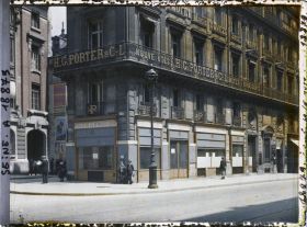 Image représentant Le Sous-secrétariat d'Etat à la démobilisation, à l'angle de la rue Menars et de la rue du Quatre-Septembre