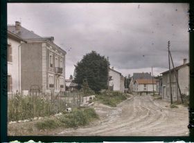 Image représentant France, Aubréville (Meuse) 767h, Entrée d'Aubréville