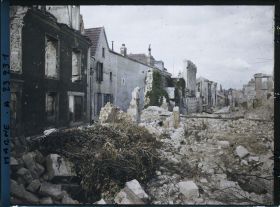 Image représentant France, Reims, Ensemble des ruines pris depuis la rue des Elus (Coin de la rue de La Salle)