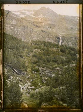 Image représentant Une cascade dans la région de Maloja
