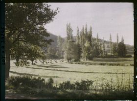 Image représentant France, Gourdon (Lot), Paysage près de la gare vers Cahors vers le sud