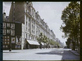 Image représentant La percée du boulevard Haussmann vers les nouvelles constructions, depuis l'angle de la rue Taitbout