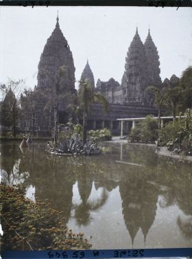 Image représentant L'Exposition Coloniale Internationale de 1931, vue sur le temple d'Angkor Vat