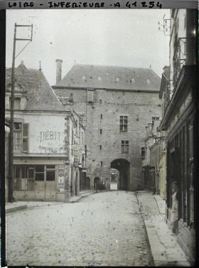 Image représentant La Porte Saint-Michel vue de l'intérieur des remparts