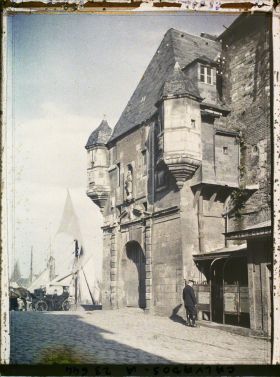 Image représentant La porte de la Lieutenance