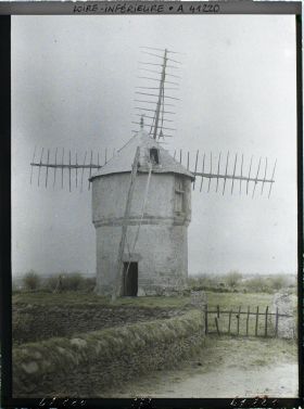Image représentant Le vieux moulin de la Place