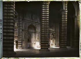 Image représentant Intérieur de la cathédrale Santa Maria Assunta