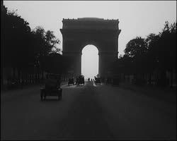 Image représentant L'Arc de Triomphe au coucher du soleil