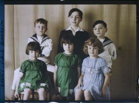 Image représentant Les  https://musee-albert-kahn.s-museum.fr/home/NWQ2OTAwYzNmYjZlZTk1ZWQwODJmMjY4L2dlbmVyaWMtbm90aWNlLXRhYi9hdXRob3JpdHkvNjE3YTc5ZjVjZjhiODk2OGIzMzM3ZDIx/5d6900c3fb6ee95ed082f268/generic-notice-tab/authority/617a79ebcf8b8968b33368a0 enfants Bernheim