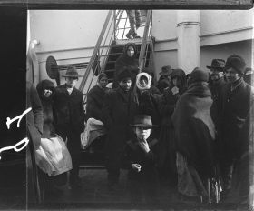 Image représentant Emigrants des 3emes classes sur l'entrepont