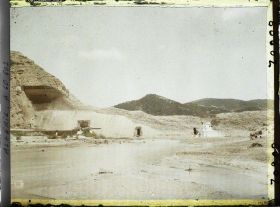 Image représentant Vue du barrage de l'Habra en aval, pris depuis le milieu du fleuve