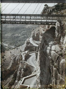 Image représentant Algérie, Constantine, Route de la corniche et Pont de Sidi Mécid