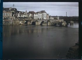 Image représentant Le pont détruit en 1914 par les Allemands et rétabli par les Anglais, d'où son nom de pont des Anglais