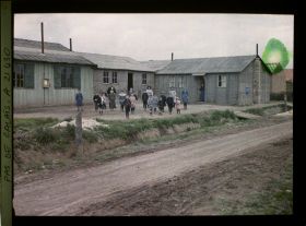 Image représentant France, Givenchy, L'Ecole