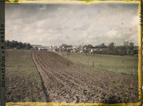 Image représentant Seine et Oise, Domont, Labourages en avant du village