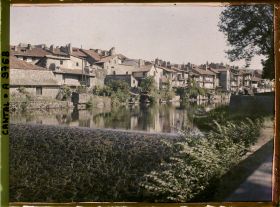 Image représentant La Jordanne, le lavoir et les maisons au bord, quartier du Pont rouge