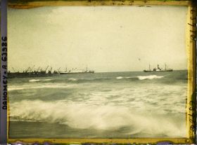 Image représentant Bateaux arrivant au wharf