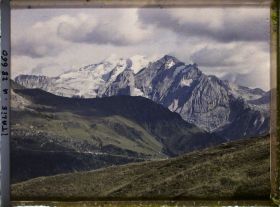 Image représentant La Marmolada et son glacier