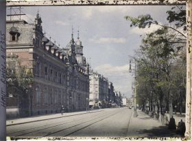 Image représentant France, Colmar, L'avenue de la République : à gauche l'Hotel des Postes