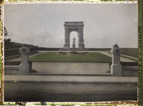 Image représentant Somme, Proyart, Le monument