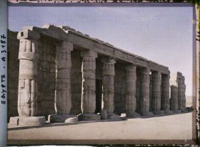 Image représentant Portique d'entrée du temple de Séthi Ier à Gournah