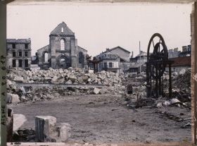 Image représentant France, Soissons, Eglise St Pierre et Ruines
