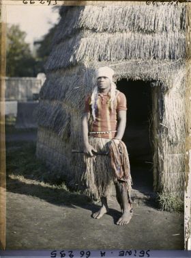 Image représentant L'Exposition Coloniale Internationale de 1931, un homme kanak