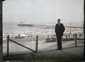 Image représentant Le secrétaire de la légation serbe