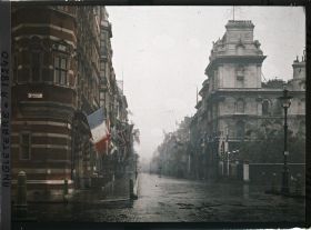Image représentant A l'angle de Pall Mal et Saint James Street, non loin de Saint James Palace