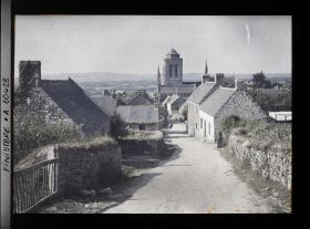 Image représentant Locronan vu depuis la rue Saint-Maurice