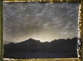 Image représentant Lever de soleil sur la chaîne de Tazi