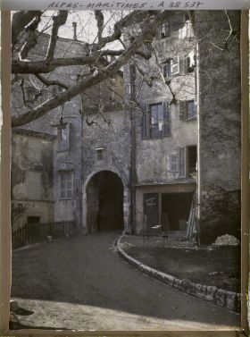 Image représentant Une petite place