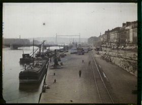 Image représentant Le port vu du pont Corneille vers l'aval