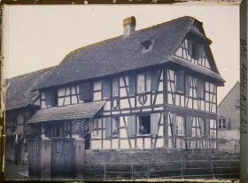 Image représentant France Alsace, Strasbourg, Enzheim : la Maison d'habitation d'une très belle ferme du Village