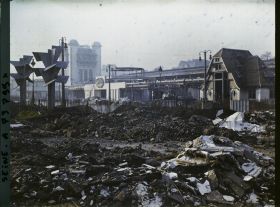 Image représentant L'exposition des arts décoratifs, démolition des pavillons sur l'esplanade des Invalides