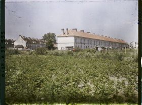 Image représentant France, Ourscamp, Maisons ouvrières reconstruites