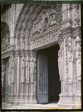 Image représentant Le portail royal dans le massif occidental de la cathédrale Notre-Dame