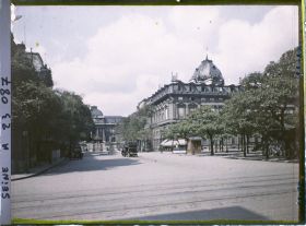 Image représentant Le palais de Justice vu de la rue de Lutèce