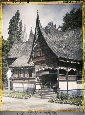 Image représentant L'Exposition Coloniale Internationale de 1931, le pavillon des arts appliqués des Indes neerlandaises