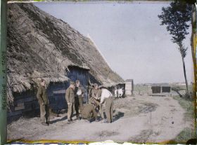 Image représentant Belgique, près Bulscamp, Ferme et Soldats belges près Bulscamp