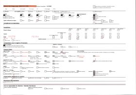 Image représentant Médecins français entourant un officier américain, Madame Mireille Andrieu coiffée d'un voile d'infirmière bleu et Rose Georgette Saint-Paul, infirmière major