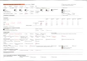 Image représentant L'abbé Gabriel Kiti, premier prêtre dahoméen ordonné par Mgr Steinmetz (le 15 septembre 1929) entouré de deux enfants de chœur