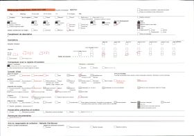 Image représentant Deux femmes âgées assises sur une natte de paille, assistant probablement à un cours sur le christianisme