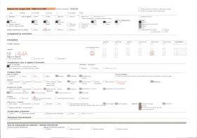 Image représentant Barques échouées sur la grève près de la chapelle Notre-Dame-de-la-Joie. A l'horizon, le village de Saint-Guénolé