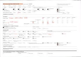 Image représentant Scènes de la Passion sculptées sur le socle du calvaire