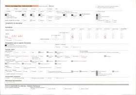 Image représentant Deux femmes devant un bâtiment de ferme couvert de chaume