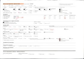 Image représentant La cathédrale Saint-Corentin, vue du mont Frugy ; devant, l'arrière de la préfecture