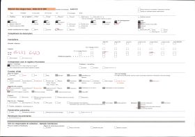Image représentant Le portail de l'église Saint-Ronan et le vieux puits sur la place de l'Eglise