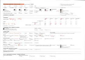 Image représentant Montsalvy et Media Requin, tirailleurs algériens dans la cour de l'hôpital militaire